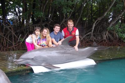 Private VIP Touch and Feed Tour – Perfect for Anyone 3 years old and up